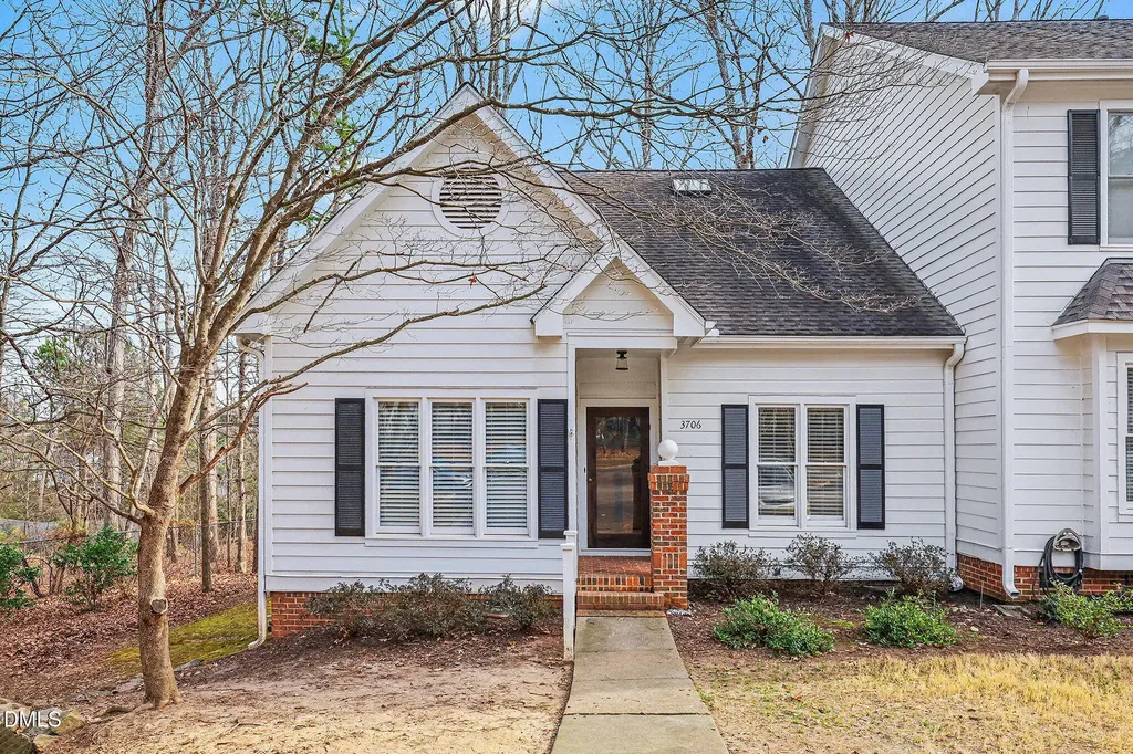 3706 Carnegie Lane Raleigh NC 27612