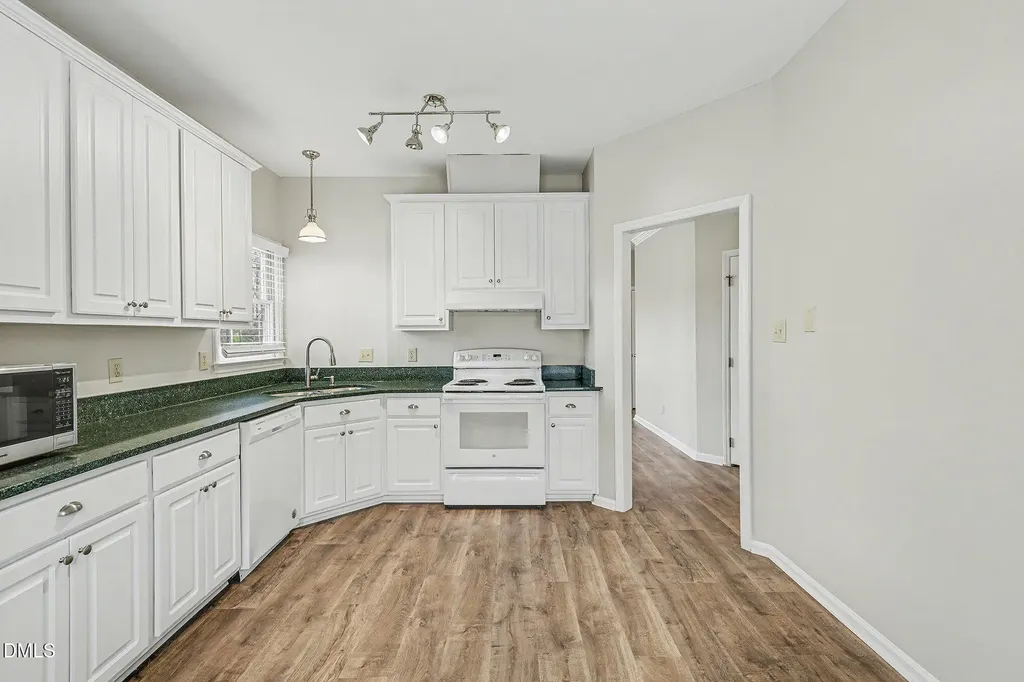 3706 Carnegie Lane Raleigh NC 27612