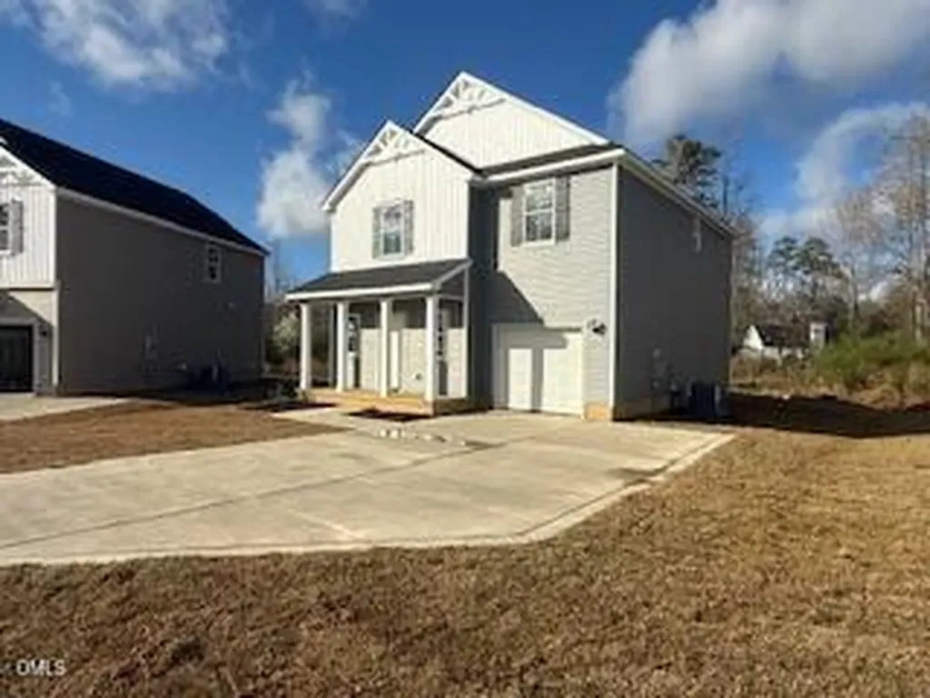 143 Stout Landing Dunn NC 28334