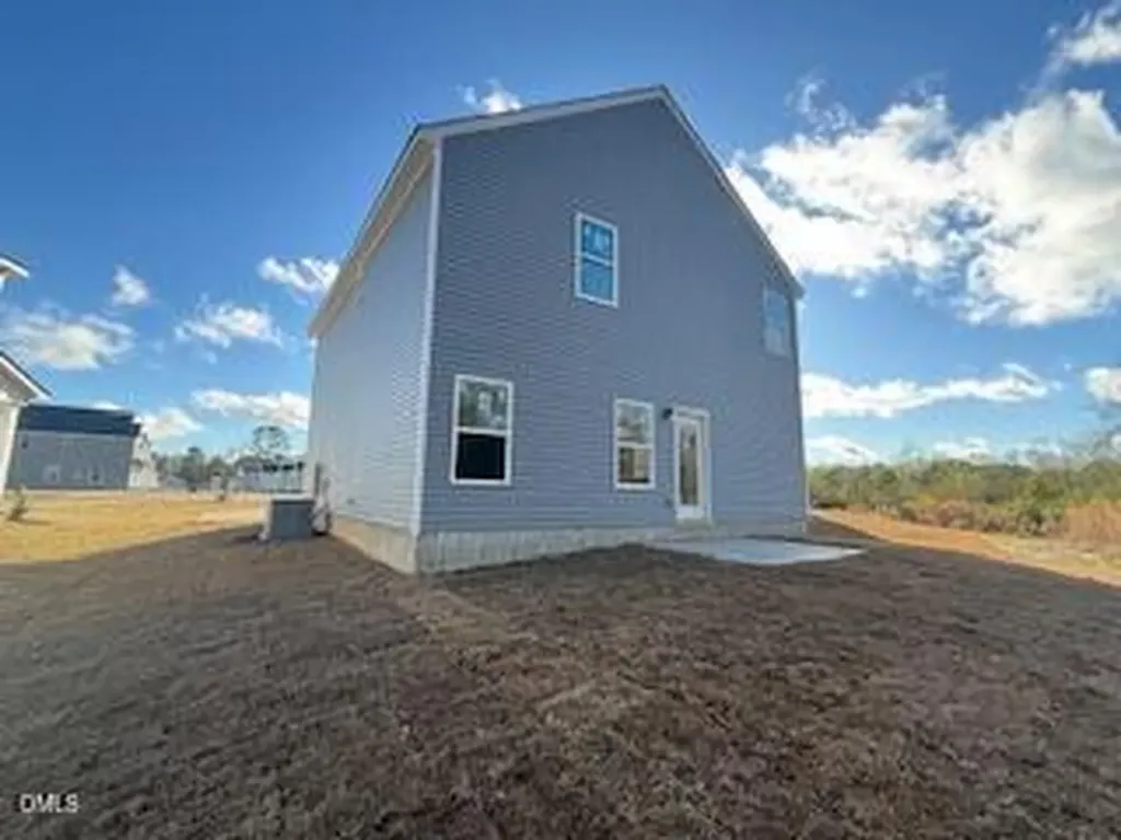 143 Stout Landing Dunn NC 28334