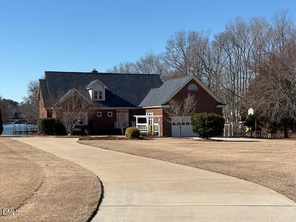 6303 Pointe Lane Rocky Mount NC 27803