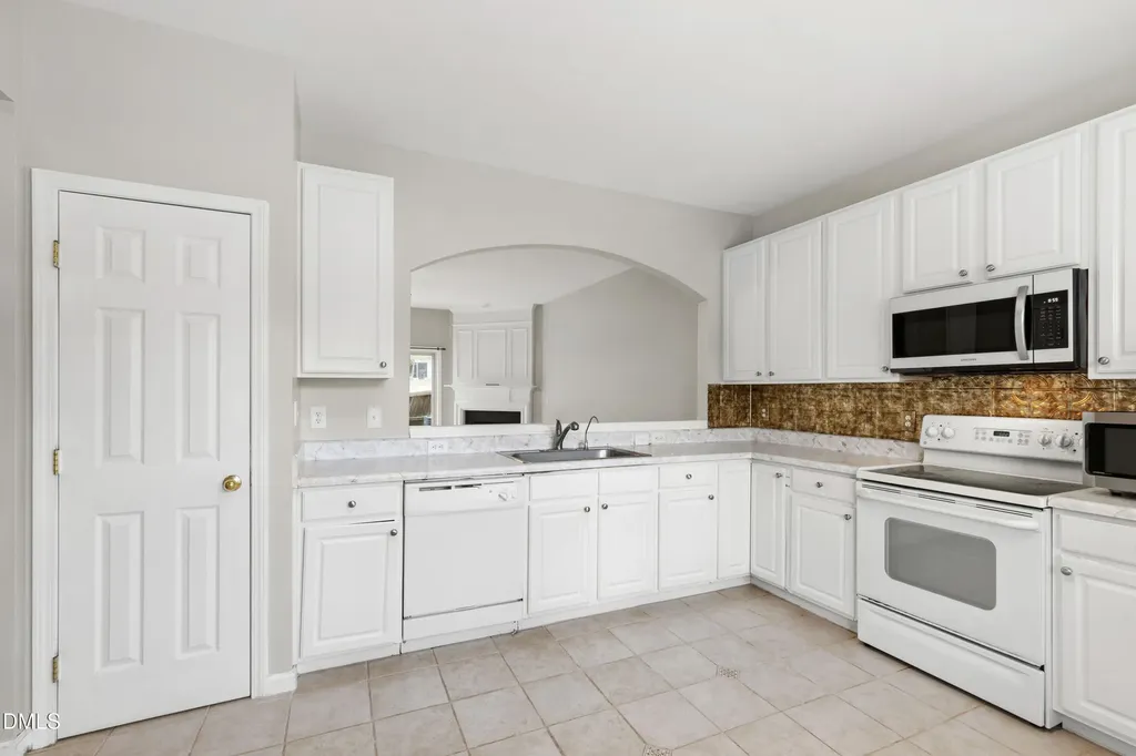 410 Hickory Meadow Circle Morrisville NC 27560