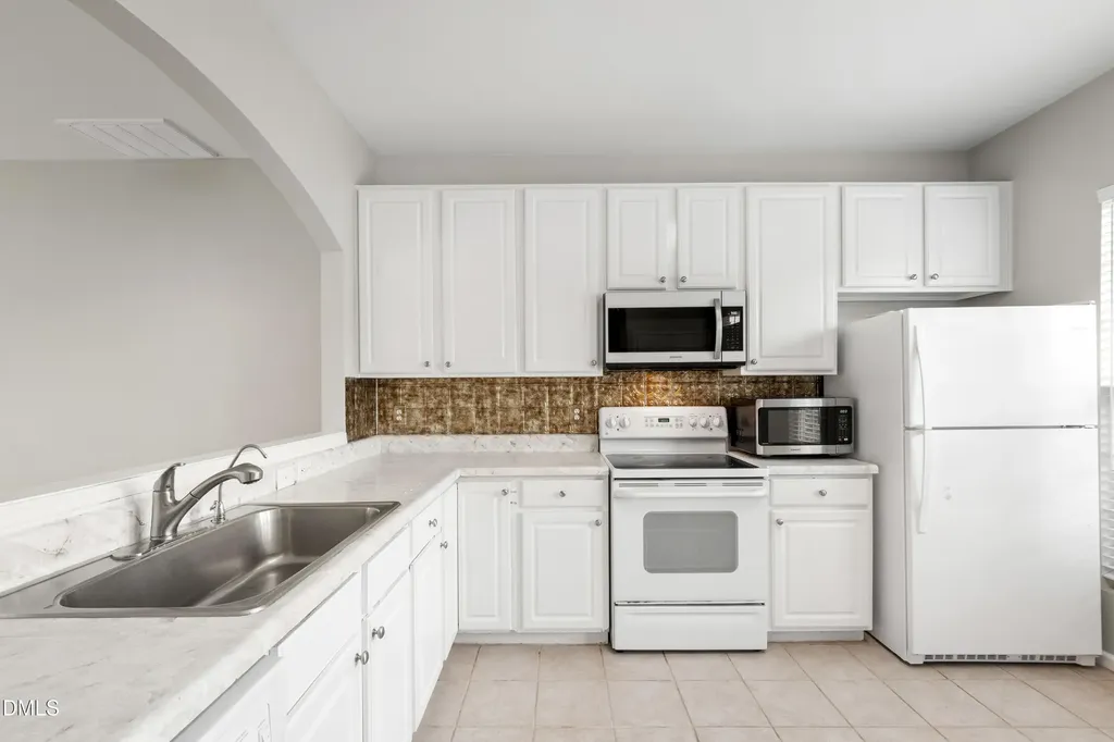 410 Hickory Meadow Circle Morrisville NC 27560