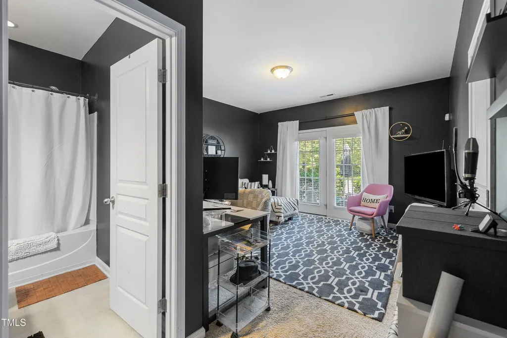 9352 Wooden Road Raleigh NC 27617
