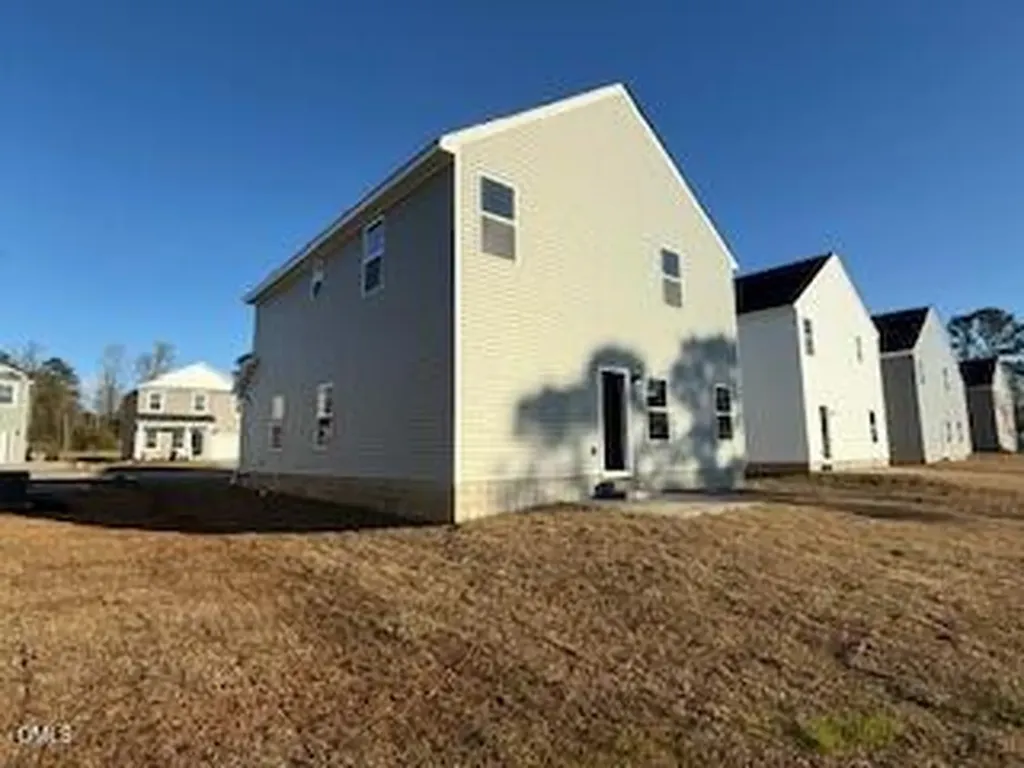 95 Stout Landing Dunn NC 28334