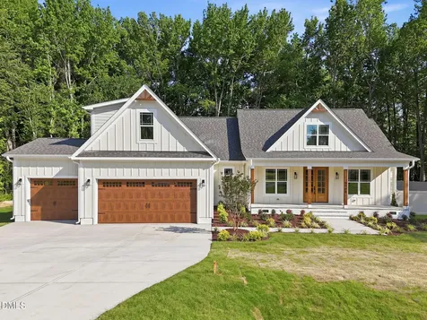 5905 Tranquil Cove Youngsville NC 27596