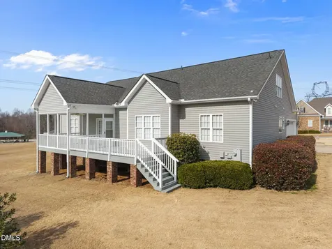 16 Keystone Court Angier NC 27501