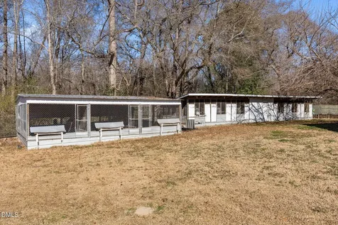 4943 U.s. 301 Dunn NC 28334