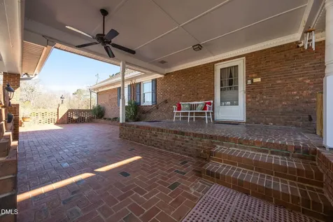 4943 U.s. 301 Dunn NC 28334