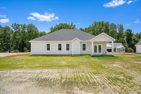 313 Creeks Edge Drive Pikeville NC 27863