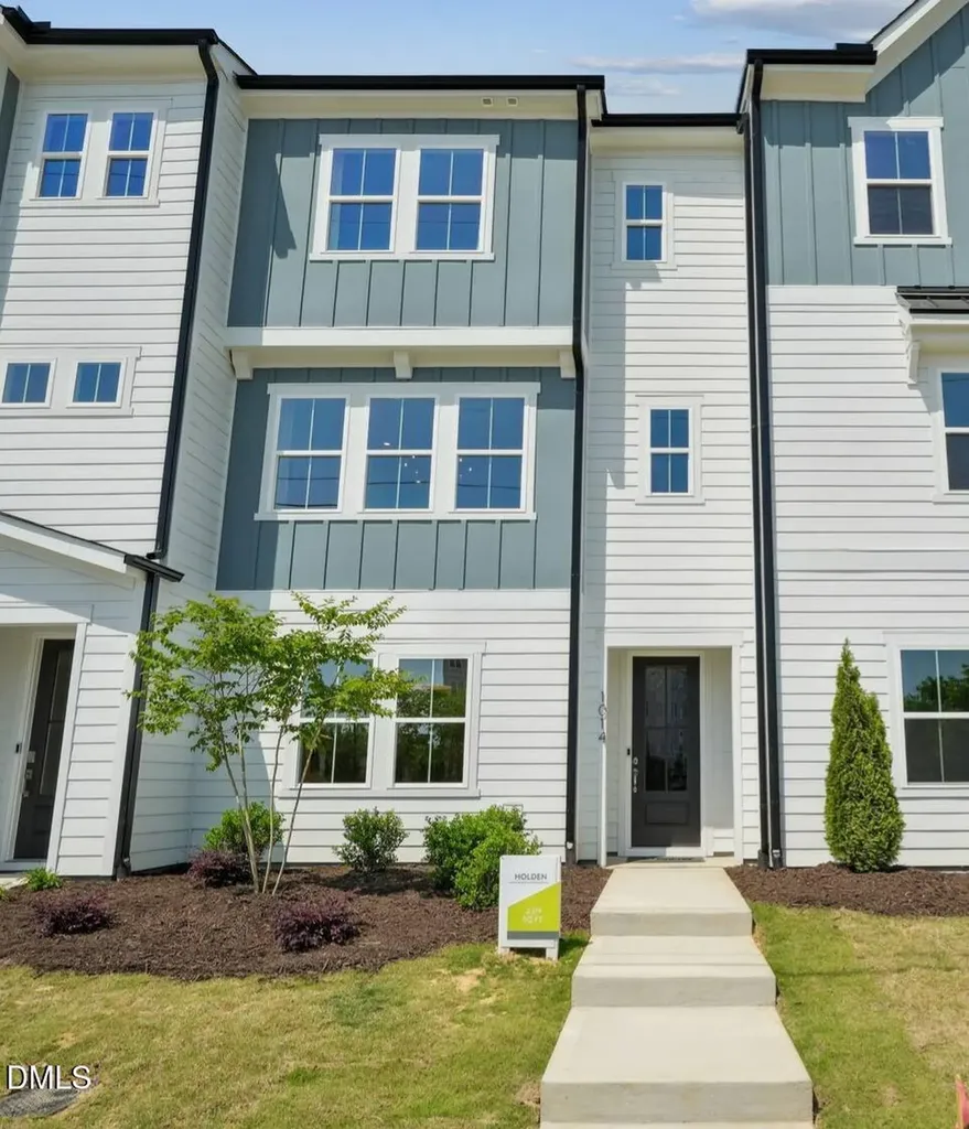 1051 Zelkova Lane Chapel Hill NC 27517