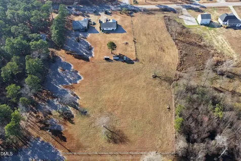 3528 Old Us Highway 421 Lillington NC 27546