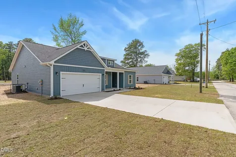 4044 Lofton Street Wade NC 28395