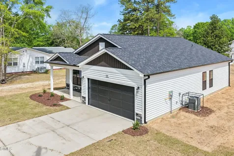 4043 Church Street Wade NC 28395