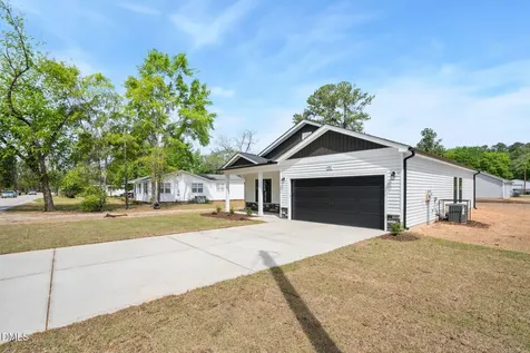 4043 Church Street Wade NC 28395