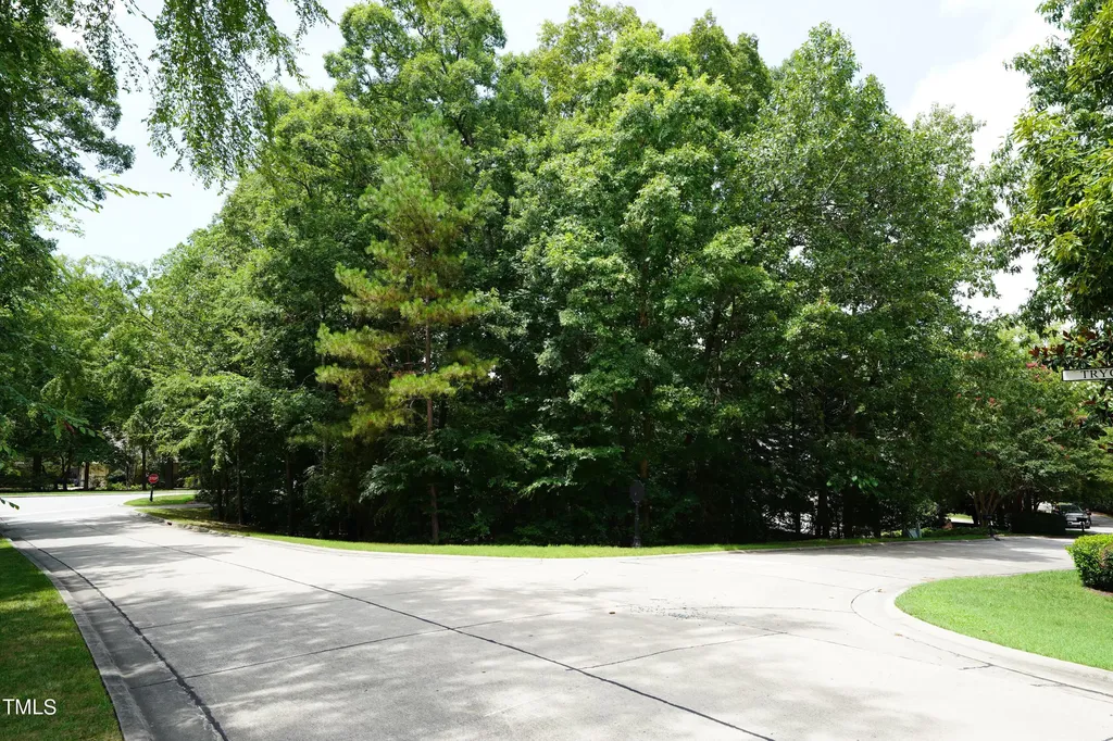 71001 Everard Chapel Hill NC 27517
