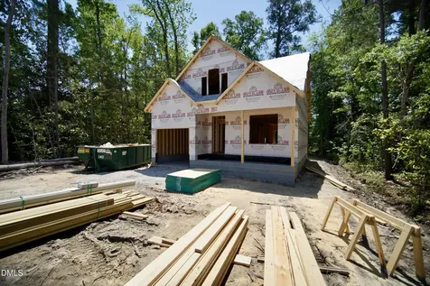 209 W Franklin Street Zebulon NC 27597