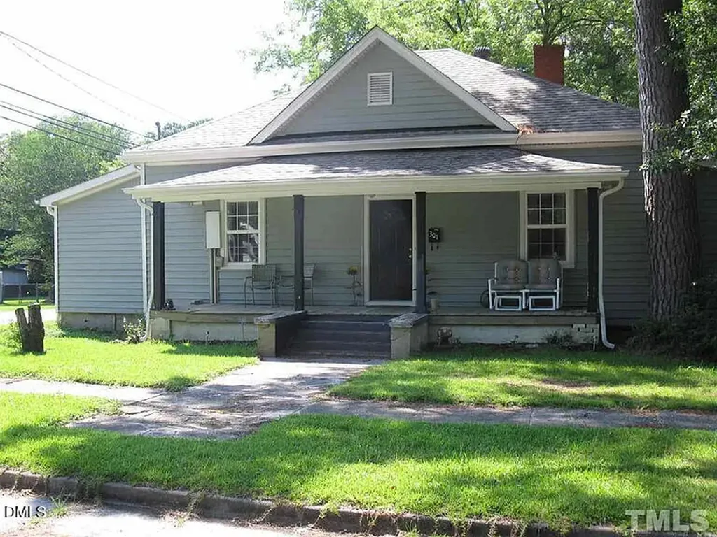 301 N Brevard Street Selma NC 27576