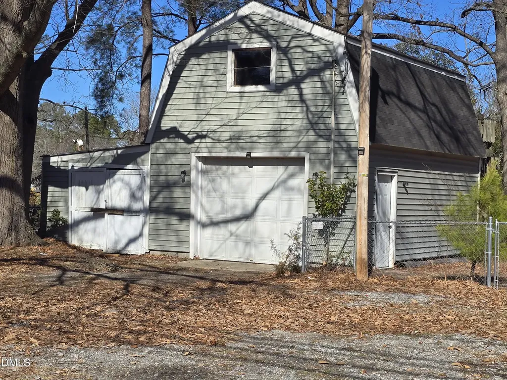 301 N Brevard Street Selma NC 27576