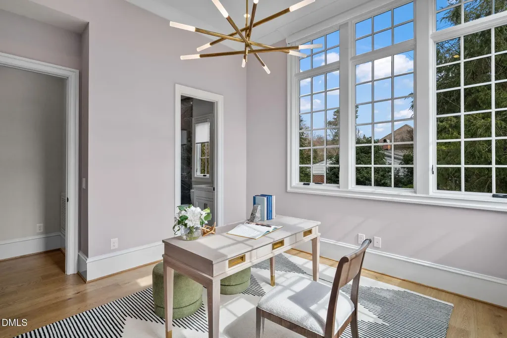 812 Manchester Drive Raleigh NC 27609