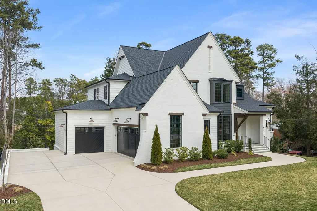 812 Manchester Drive Raleigh NC 27609