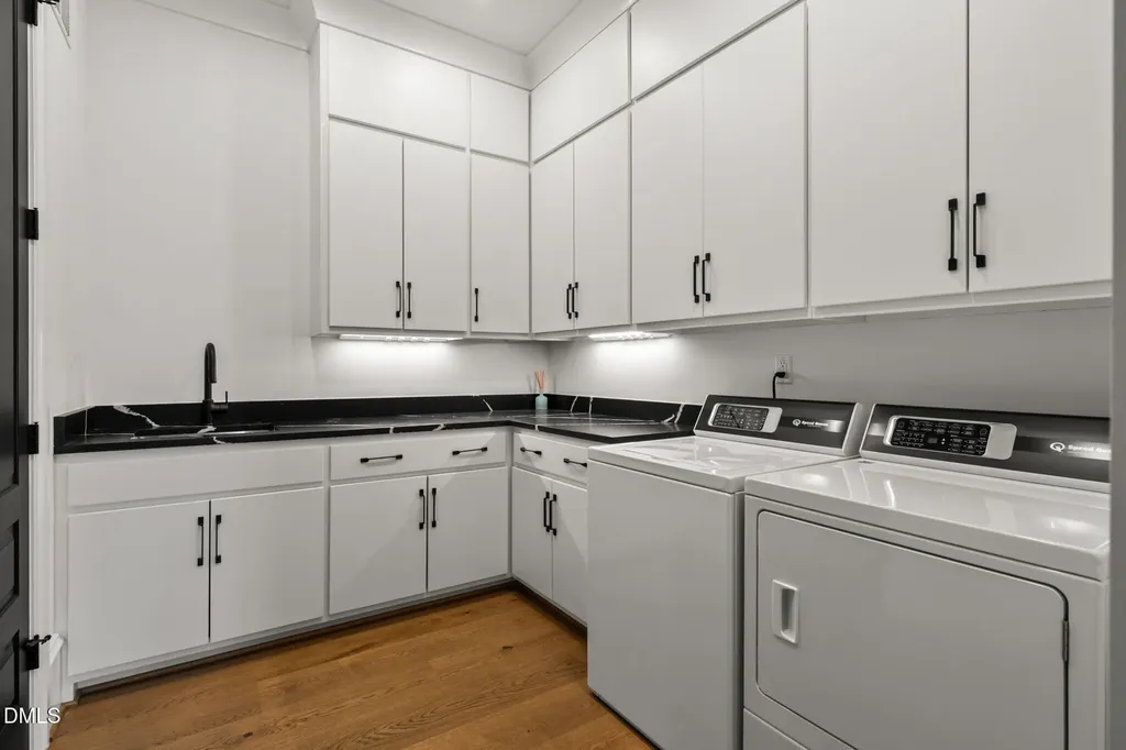 812 Manchester Drive Raleigh NC 27609