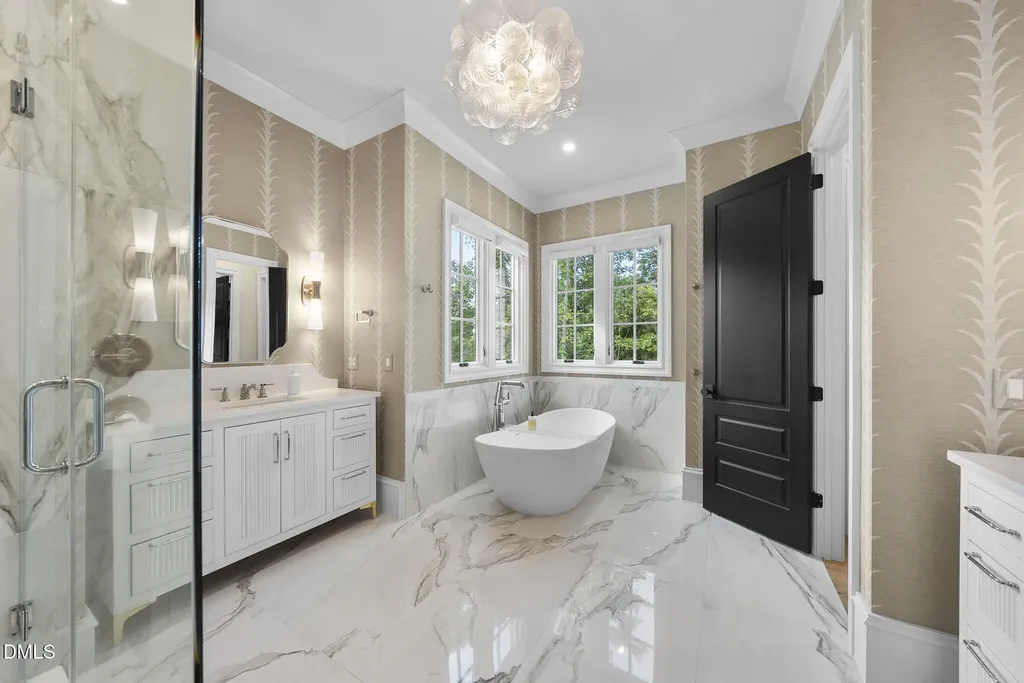 812 Manchester Drive Raleigh NC 27609