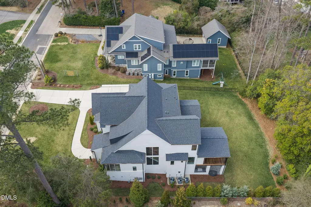 812 Manchester Drive Raleigh NC 27609