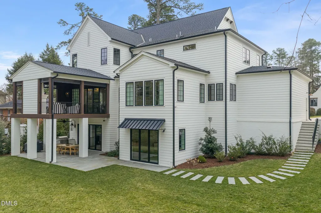 812 Manchester Drive Raleigh NC 27609