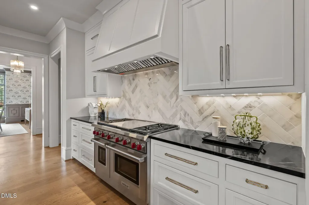 812 Manchester Drive Raleigh NC 27609