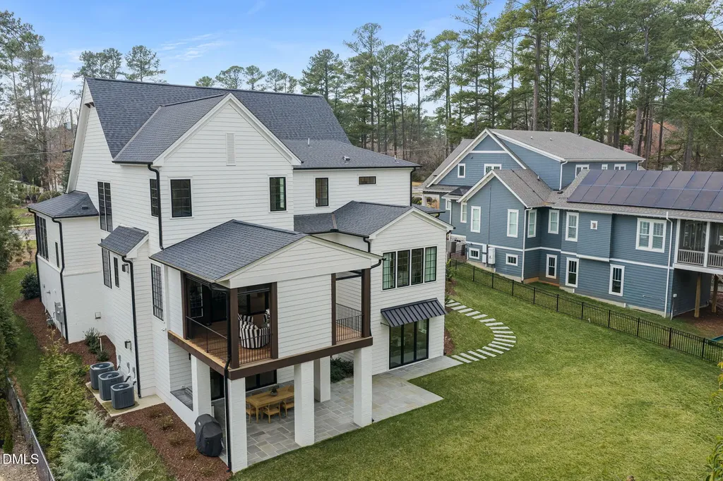 812 Manchester Drive Raleigh NC 27609