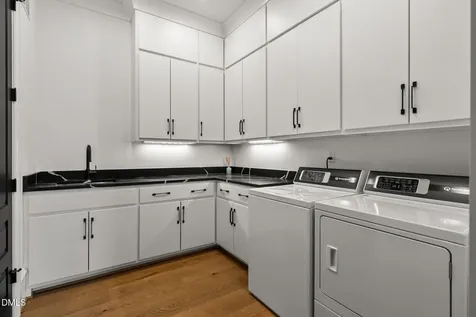 812 Manchester Drive Raleigh NC 27609