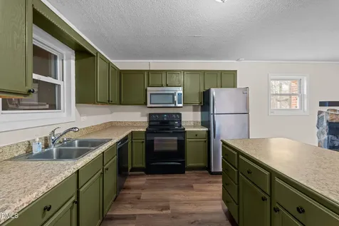 527 Glenwood Drive Sanford NC 27330