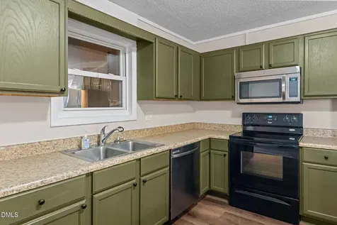527 Glenwood Drive Sanford NC 27330