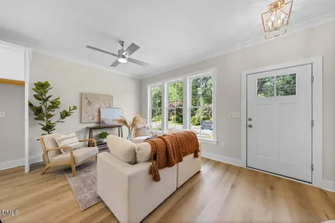 2803 B Fawn Avenue Durham NC 27705