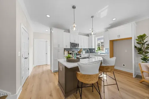 2803 B Fawn Avenue Durham NC 27705