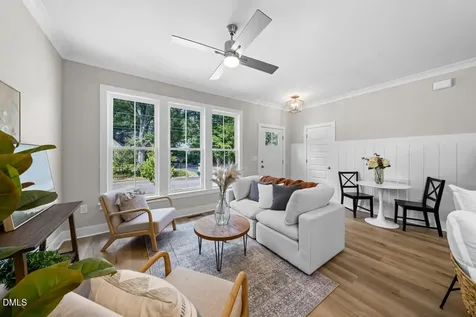 2803 B Fawn Avenue Durham NC 27705