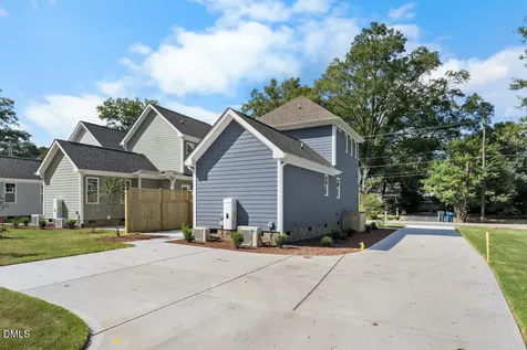 2803 B Fawn Avenue Durham NC 27705
