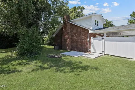 173 S Hardin Street Southern Pines NC 28387