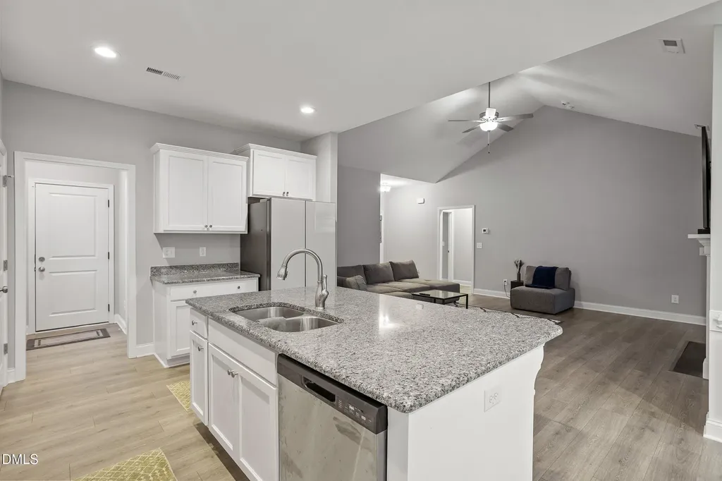 48 Laramie Lane Selma NC 27576