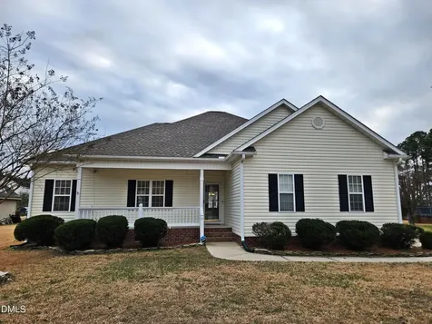 7 Edgewater Drive Smithfield NC 27577
