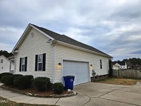 7 Edgewater Drive Smithfield NC 27577