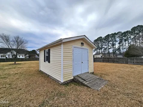 7 Edgewater Drive Smithfield NC 27577
