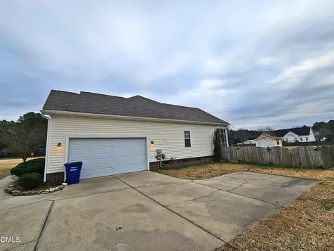 7 Edgewater Drive Smithfield NC 27577
