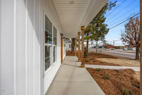206 S Wall Street Benson NC 27504