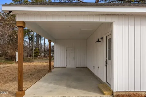 206 S Wall Street Benson NC 27504