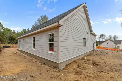 213 Telluride Court Aberdeen NC 28315