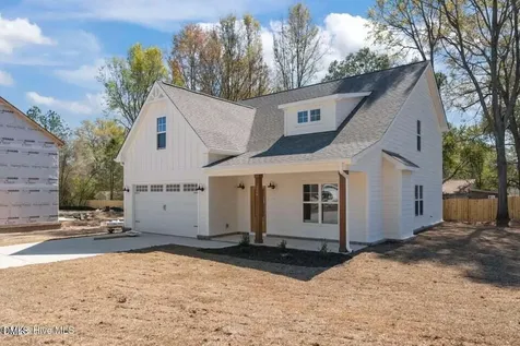 220 Telluride Court Aberdeen NC 28315