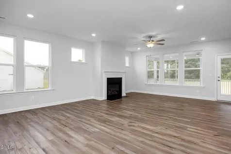 10 Conservatory Drive Lillington NC 27546