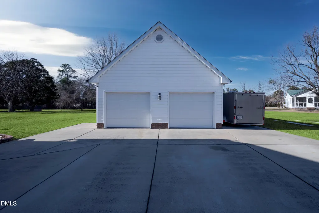 24 Clubhouse Drive Dunn NC 28334